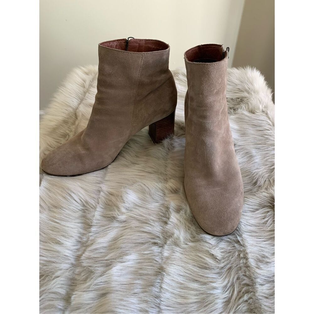 Born Womens Suede Heeled Bootie Ankle Boots Water Resistant Size 11 M